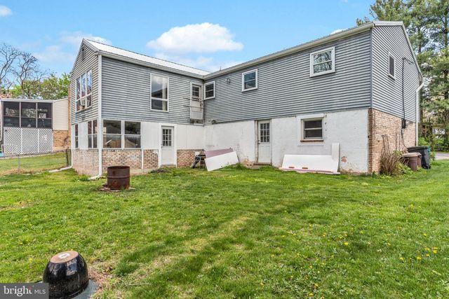 832 STONEY CREEK DR, Dauphin, PA 17018
