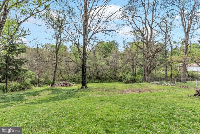 832 STONEY CREEK DR, Dauphin, PA 17018
