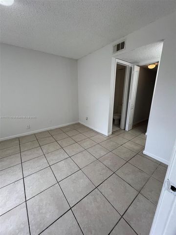 2451 NW 56th Ave 1-204, Lauderhill, FL 33313