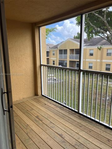 2451 NW 56th Ave 1-204, Lauderhill, FL 33313