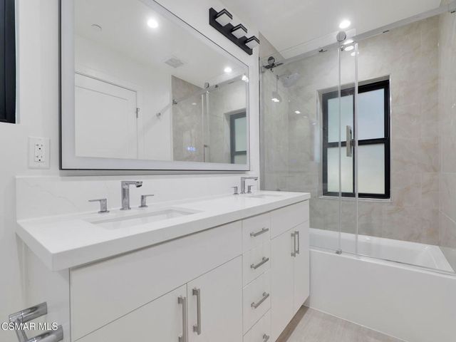 3190 Los Robles Road Unit B, Thousand Oaks, CA 91362