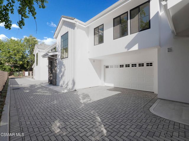 3190 Los Robles Road Unit B, Thousand Oaks, CA 91362