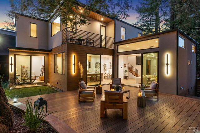 93 Magnolia Ave, Larkspur, CA 94939