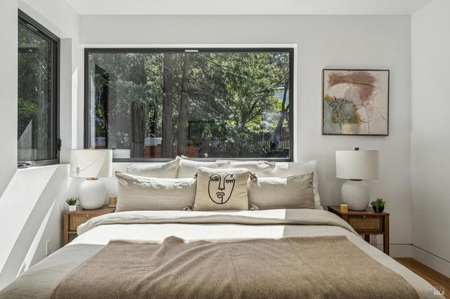 93 Magnolia Ave, Larkspur, CA 94939