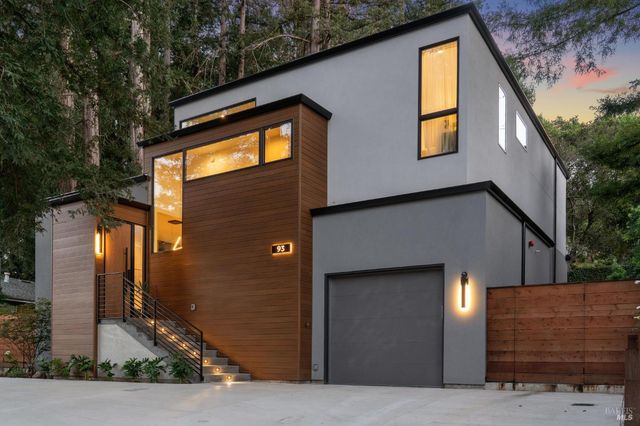 93 Magnolia Ave, Larkspur, CA 94939