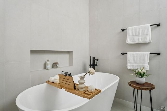 93 Magnolia Ave, Larkspur, CA 94939