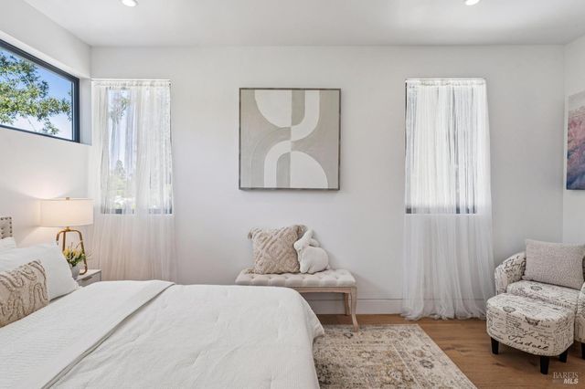 93 Magnolia Ave, Larkspur, CA 94939