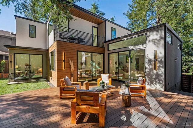 93 Magnolia Ave, Larkspur, CA 94939