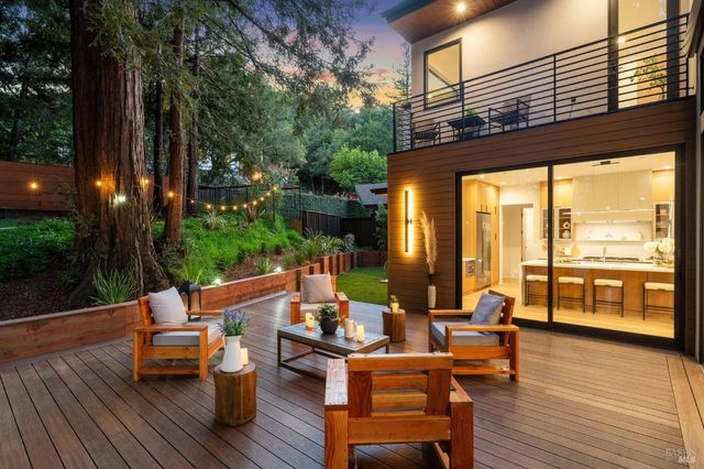 93 Magnolia Ave, Larkspur, CA 94939