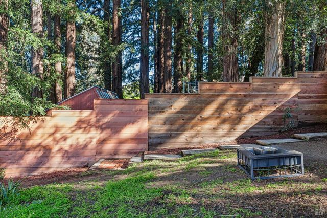 93 Magnolia Ave, Larkspur, CA 94939