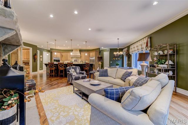 25 Windcastle Drive, St Charles, MO 63304