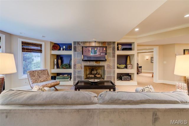 25 Windcastle Drive, St Charles, MO 63304