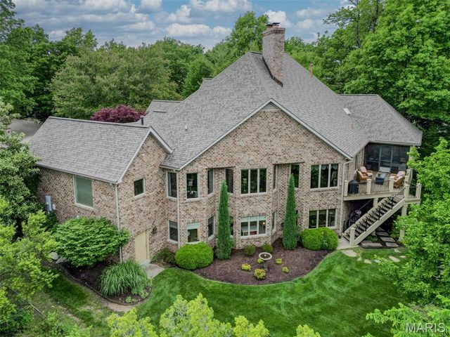 25 Windcastle Drive, St Charles, MO 63304