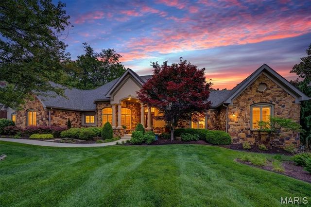 25 Windcastle Drive, St Charles, MO 63304
