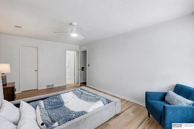 15539 Arbor Street, Omaha, NE 68144