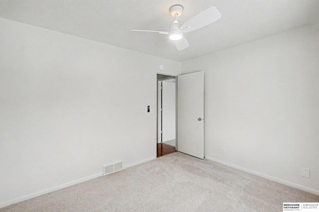 15539 Arbor Street, Omaha, NE 68144