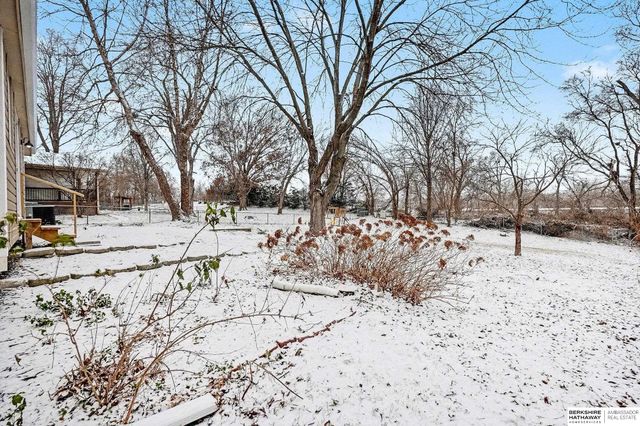 15539 Arbor Street, Omaha, NE 68144