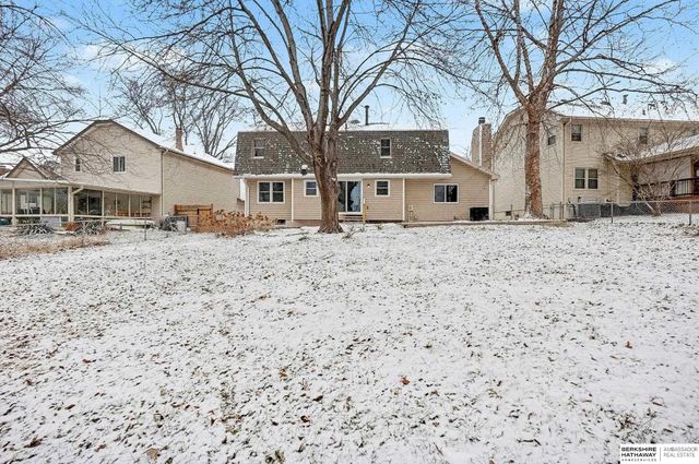 15539 Arbor Street, Omaha, NE 68144