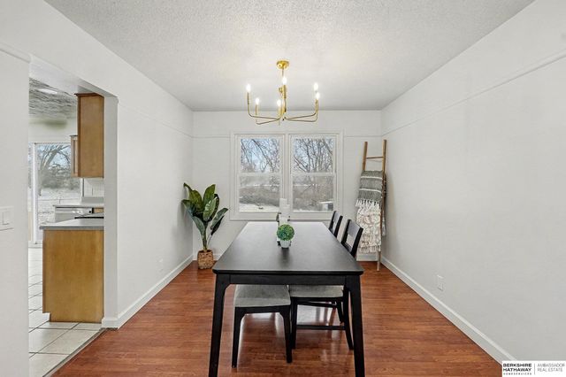 15539 Arbor Street, Omaha, NE 68144