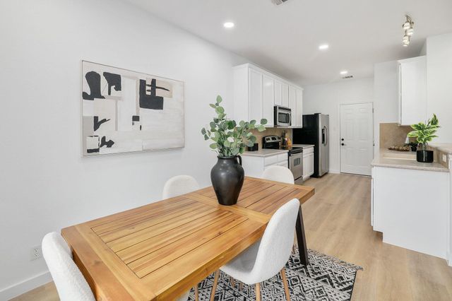 1900 Little Elm TRL 75, Cedar Park, TX 78613