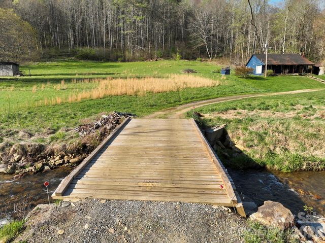 3041 Bald Mountain Road, Burnsville, NC 28714