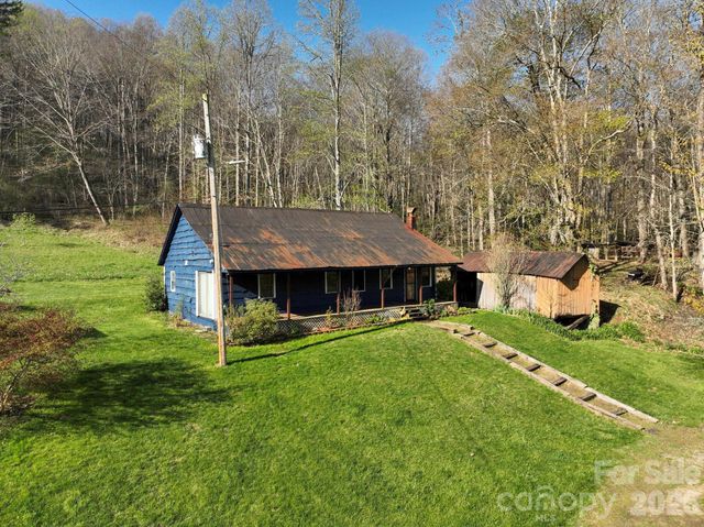 3041 Bald Mountain Road, Burnsville, NC 28714
