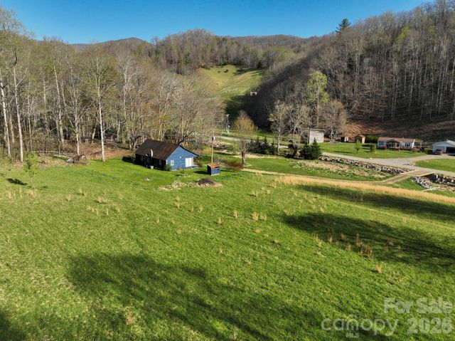 3041 Bald Mountain Road, Burnsville, NC 28714
