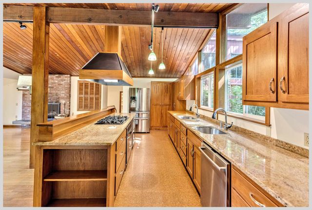 206 River Road, Groton, NH 03266