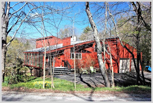 206 River Road, Groton, NH 03266