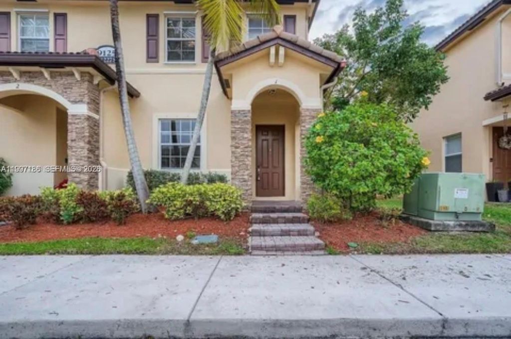 9125 SW 227th St 1, Cutler Bay, FL 33190