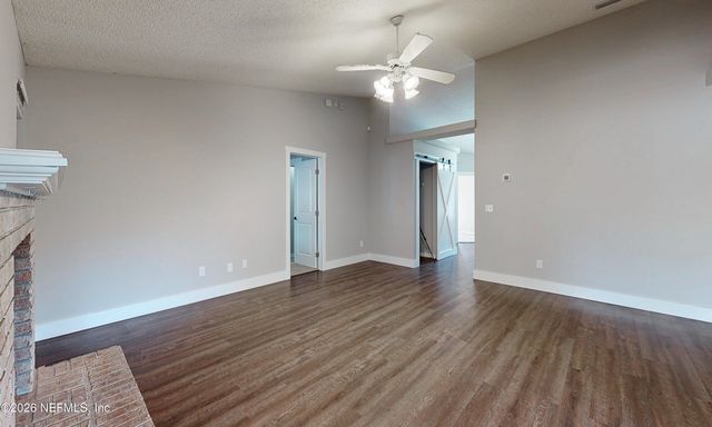 1906 APOPKA Drive, Middleburg, FL 32068