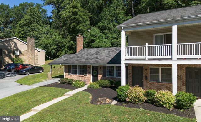 907 RHUE HAUS LN, Hummelstown, PA 17036