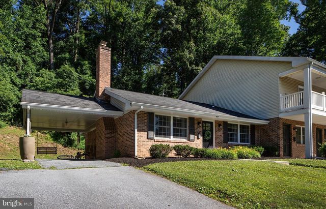 907 RHUE HAUS LN, Hummelstown, PA 17036