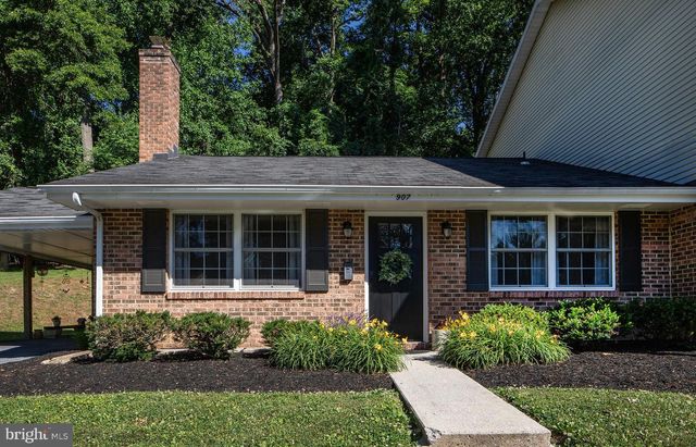 907 RHUE HAUS LN, Hummelstown, PA 17036