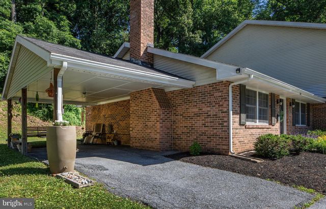 907 RHUE HAUS LN, Hummelstown, PA 17036