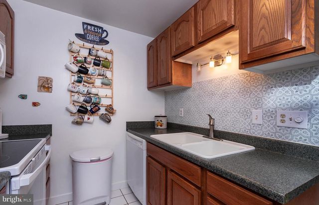 907 RHUE HAUS LN, Hummelstown, PA 17036