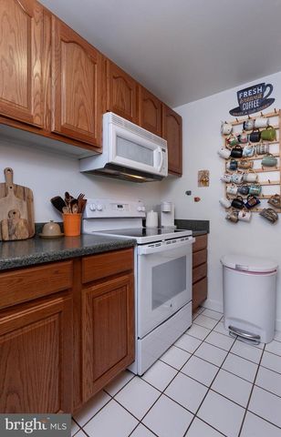 907 RHUE HAUS LN, Hummelstown, PA 17036