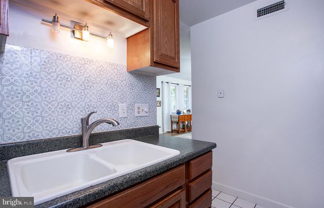 907 RHUE HAUS LN, Hummelstown, PA 17036