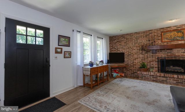 907 RHUE HAUS LN, Hummelstown, PA 17036
