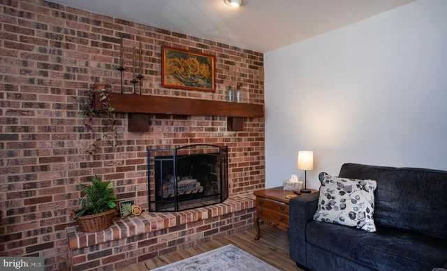 907 RHUE HAUS LN, Hummelstown, PA 17036
