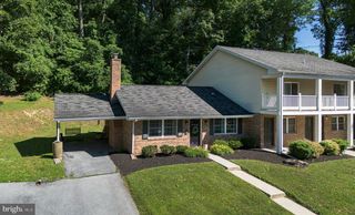 907 RHUE HAUS LN, Hummelstown, PA 17036