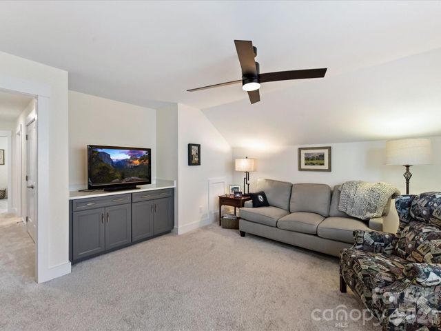 109 N Dunlavin Way, Mooresville, NC 28115