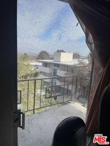 4431 Don Ricardo Drive 10, Los Angeles, CA 90008