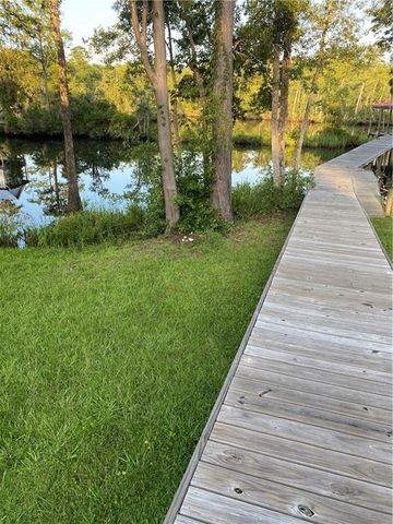 5900 Vaughan Drive E, Satsuma, AL 36572
