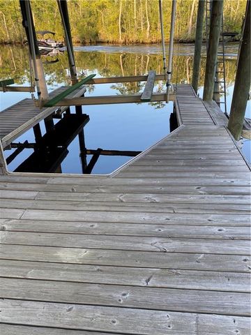 5900 Vaughan Drive E, Satsuma, AL 36572