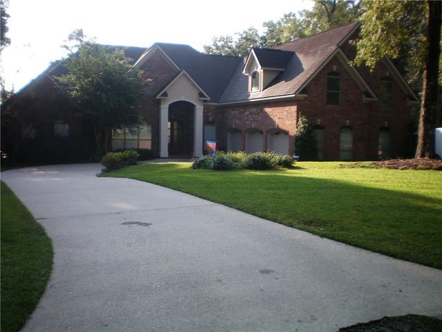 5900 Vaughan Drive E, Satsuma, AL 36572