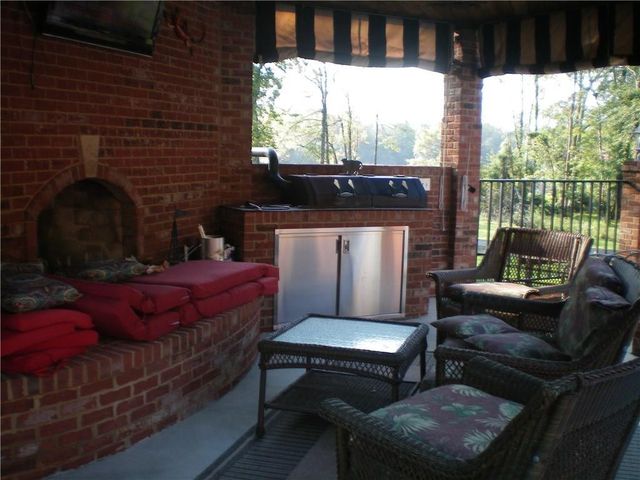 5900 Vaughan Drive E, Satsuma, AL 36572