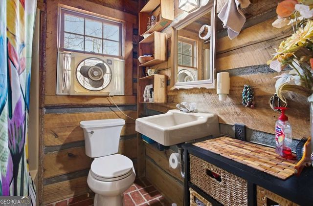 3446 Crown Drive, Gainesville, GA 30506