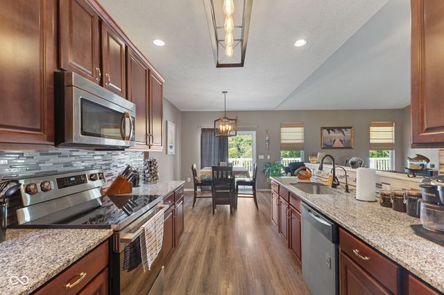 1992 S Painted Hills Court, Martinsville, IN 46151