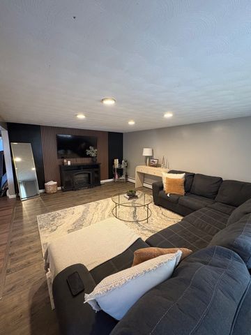 10 Cambo St, Brockton, MA 02301